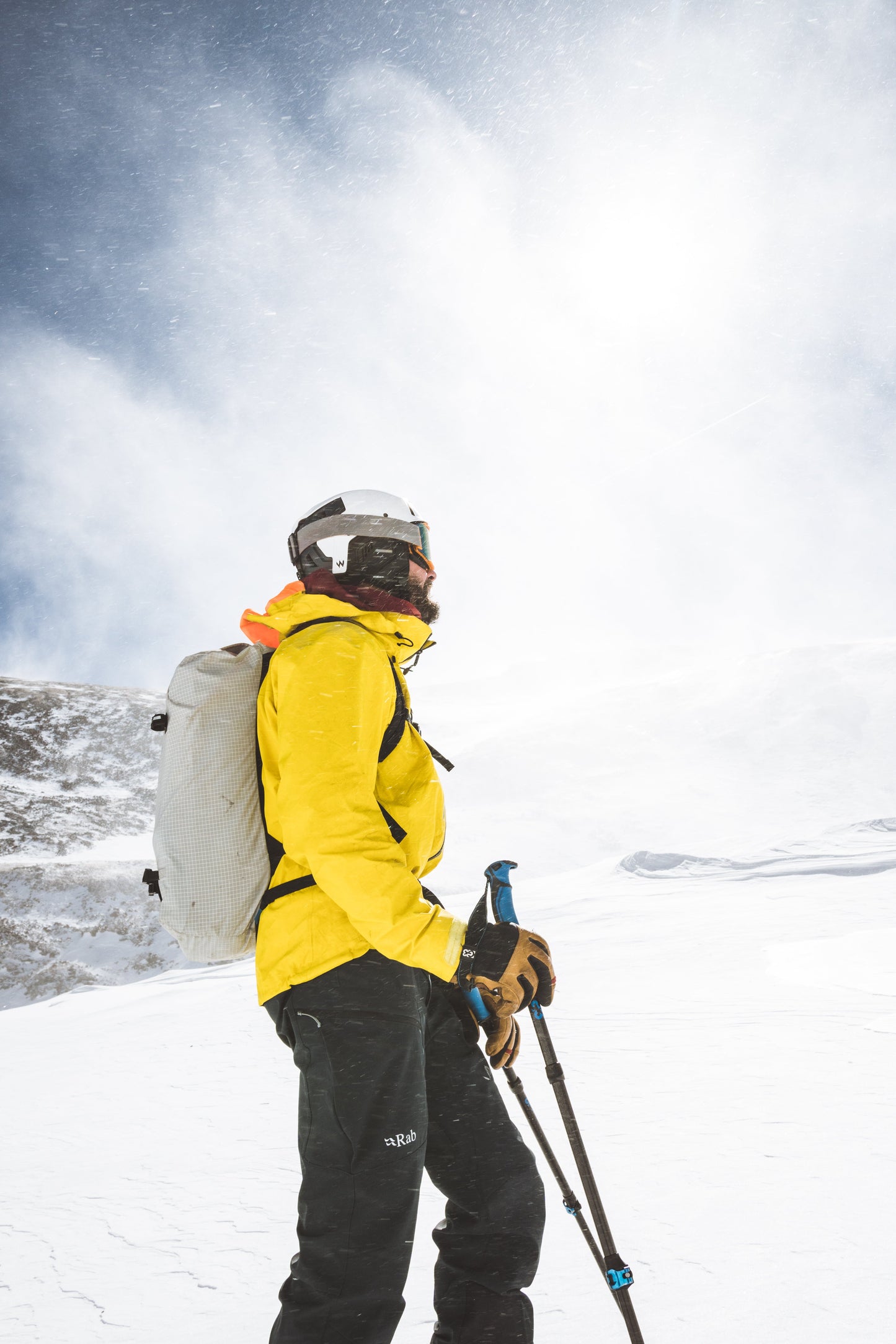Team Wendy M-216 | w/ Princeton Tec Light & Superior Ventilation | Professional Ski Helmet