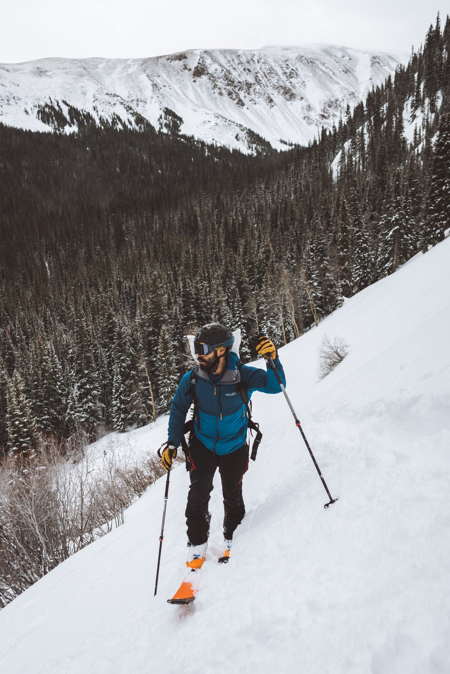 Team Wendy M-216 | w/ Princeton Tec Light & Superior Ventilation | Professional Ski Helmet