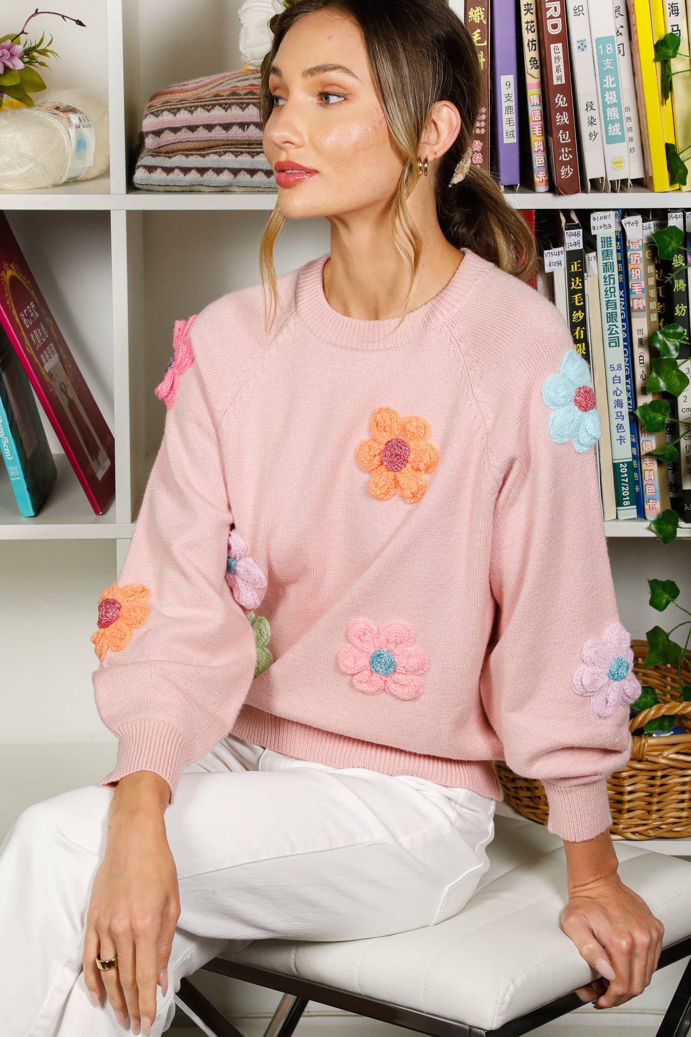 Crew Neck Puff Sleeve Flower Embroidered Sweater