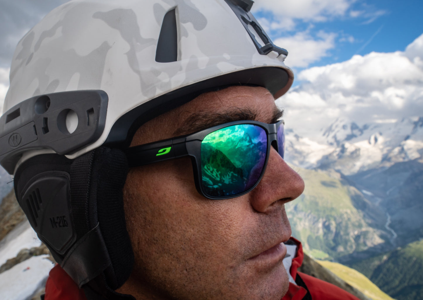 Team Wendy M-216 | w/ Princeton Tec Light & Superior Ventilation | Professional Ski Helmet