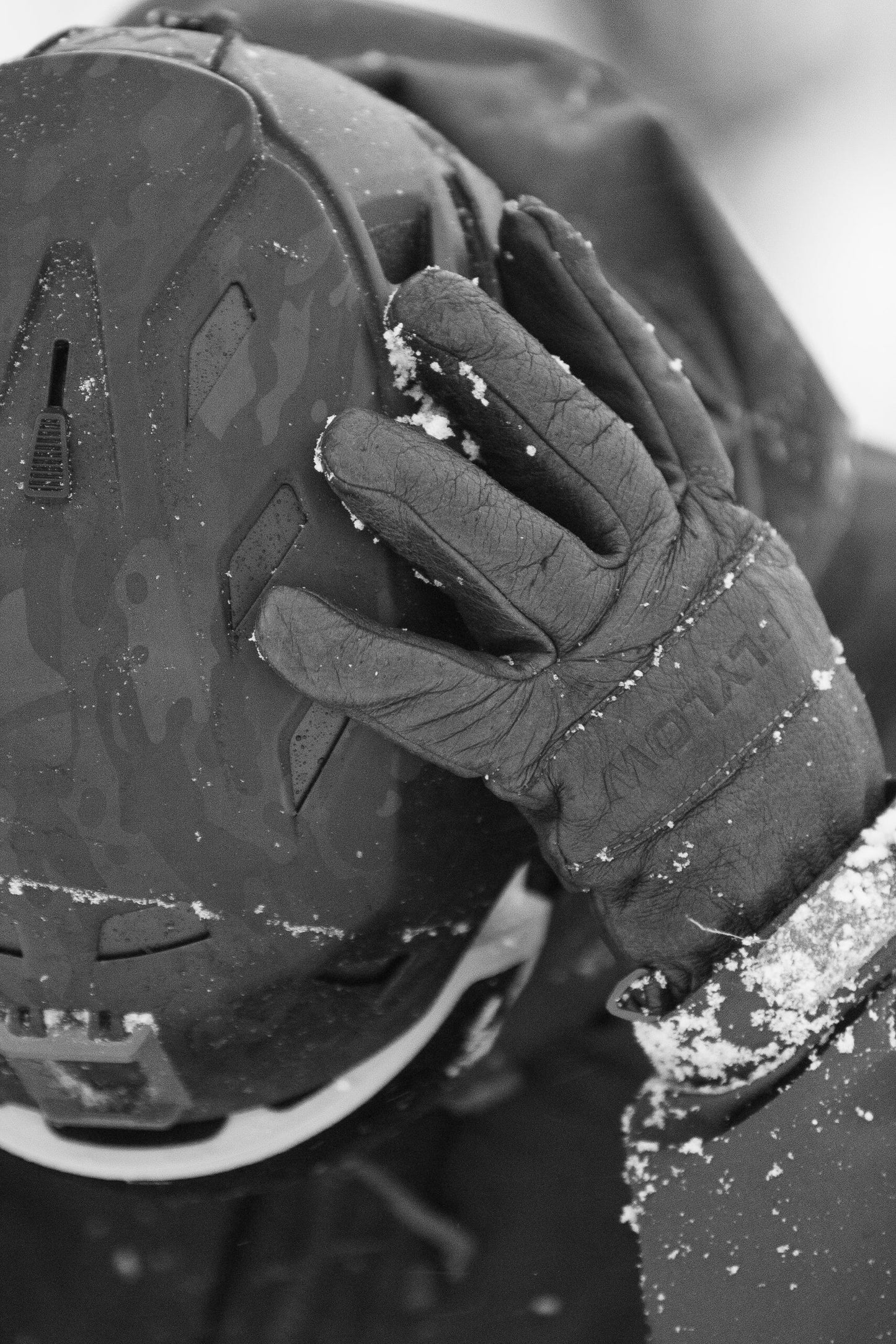 Team Wendy M-216 | w/ Princeton Tec Light & Superior Ventilation | Professional Ski Helmet