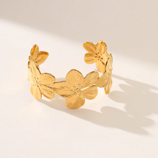 Summer Little Fresh Floral Stainless Steel Bracelet Non Fading High Grade Petal Titanium Steel Bracelet