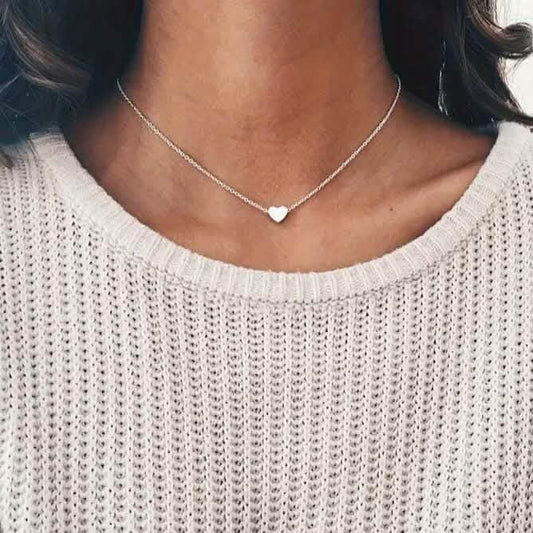 Simple Exquisite Heart-Shaped Pendant Alloy Necklace